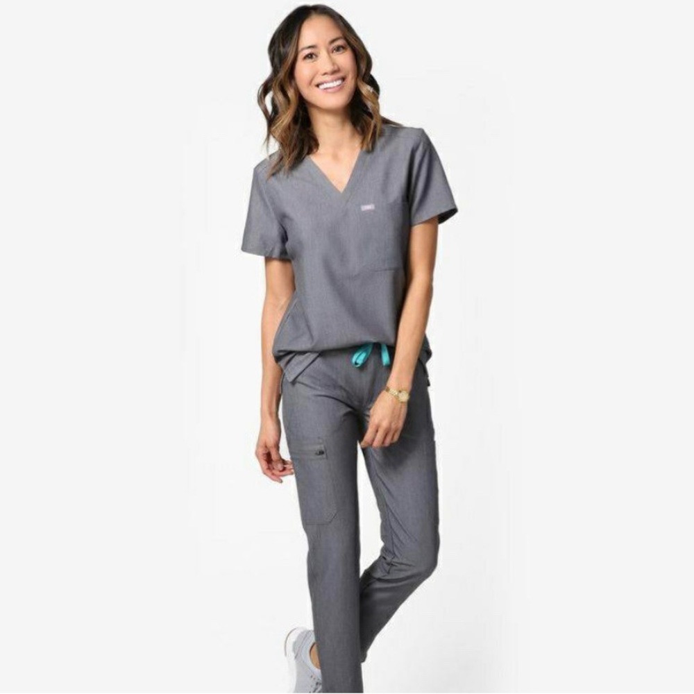 Figs Graphite Grey XS petite scrub set